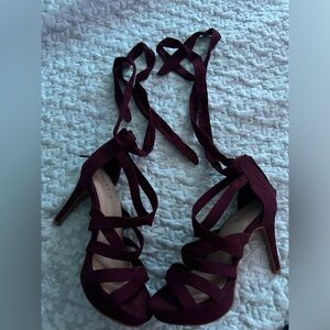 Tie up size 7 torrid heels